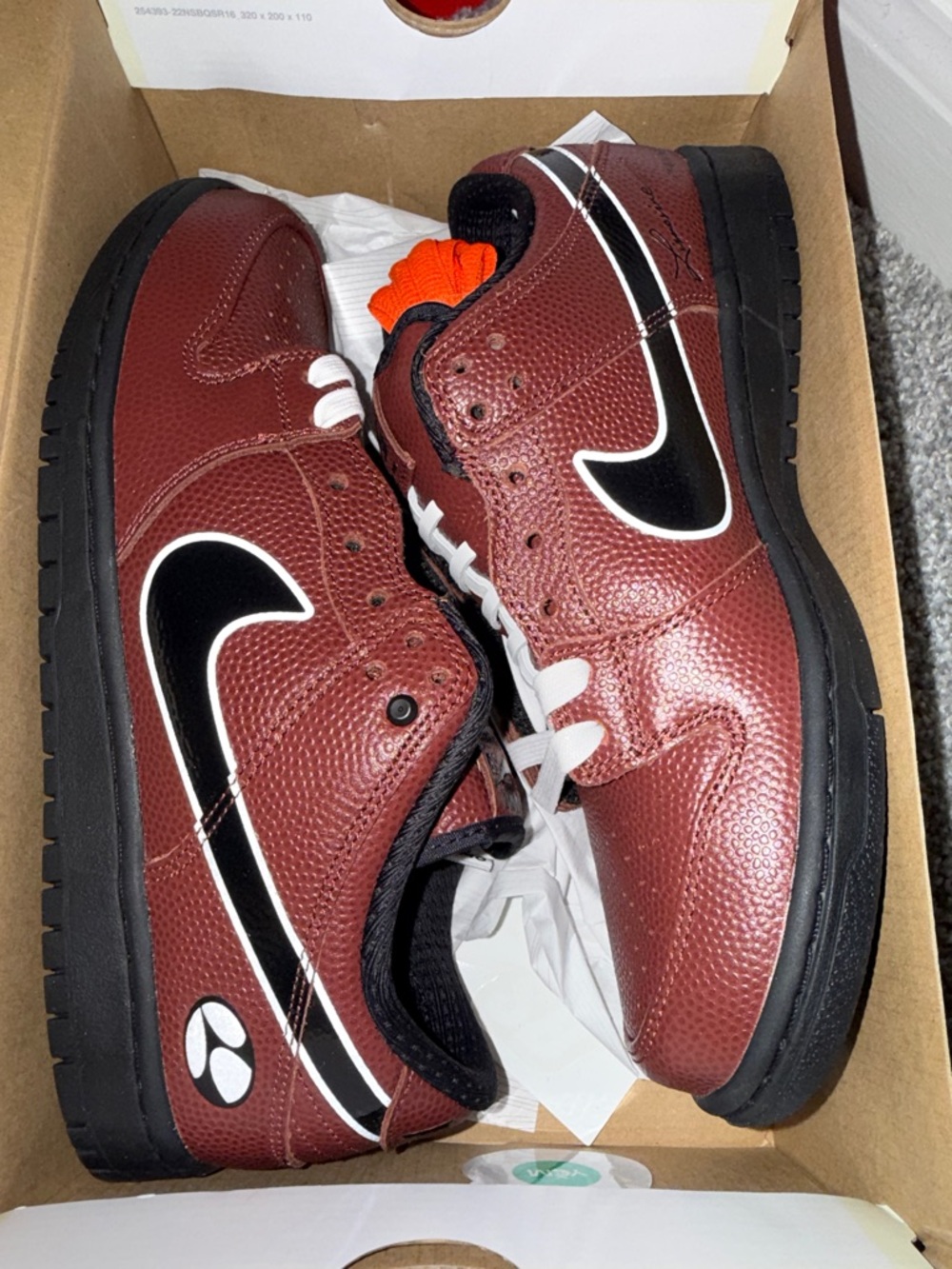 Nike SB Dunk Low- Limousine Skateboards